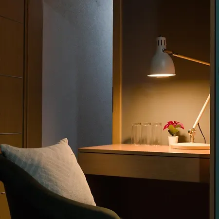 Hotel Moment 2*