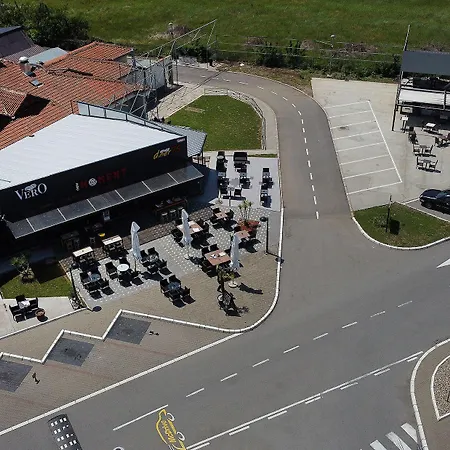 Ξενοδοχείο Moment