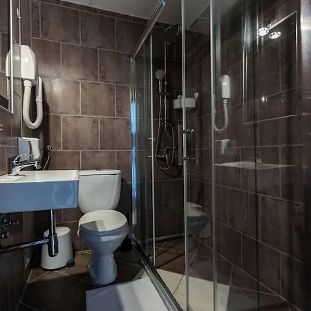 Moment Ξενοδοχείο 2*